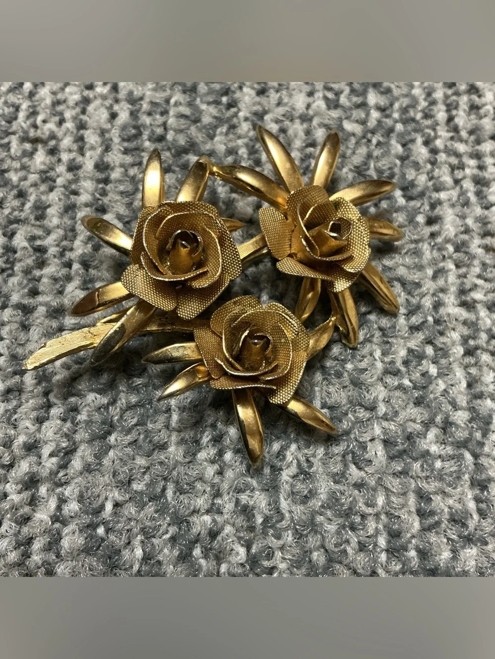 Bundle 3 Gold Tone Brooches Floral Rhinestone BROOKS